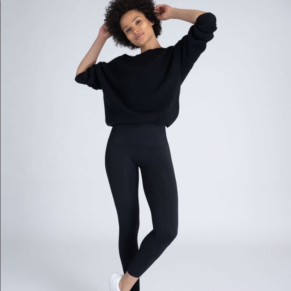BRAND NEW Spanx Cropped Lamn Seamless Leggings